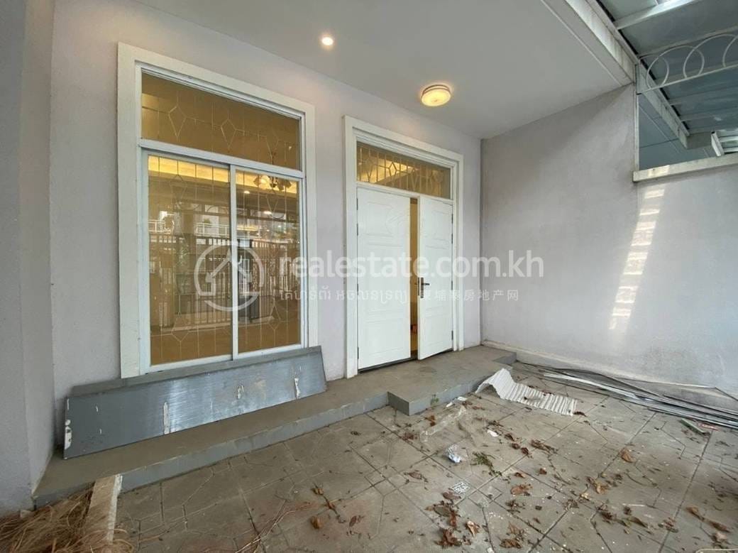 110 sqm Land Size Link House For Sale