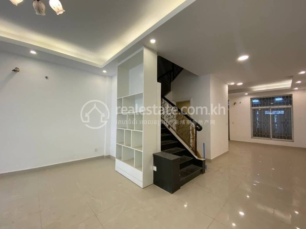 Ou Baek K'am Link House For Sale in Ou Baek K'am