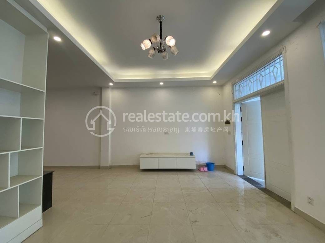 Link House For Sale in Sen Sok $285,000