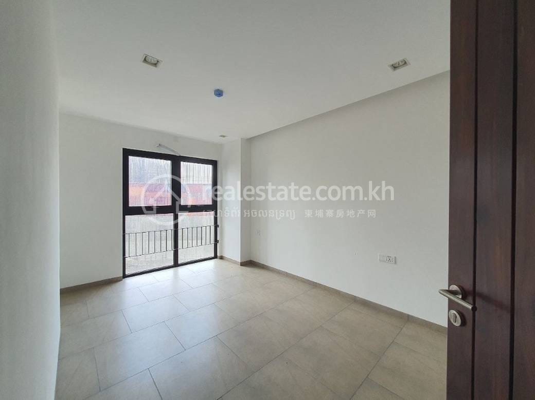 Urban Village Phase 1 | Chak Angrae Leu Condo For Sale in Chak Angrae Leu
