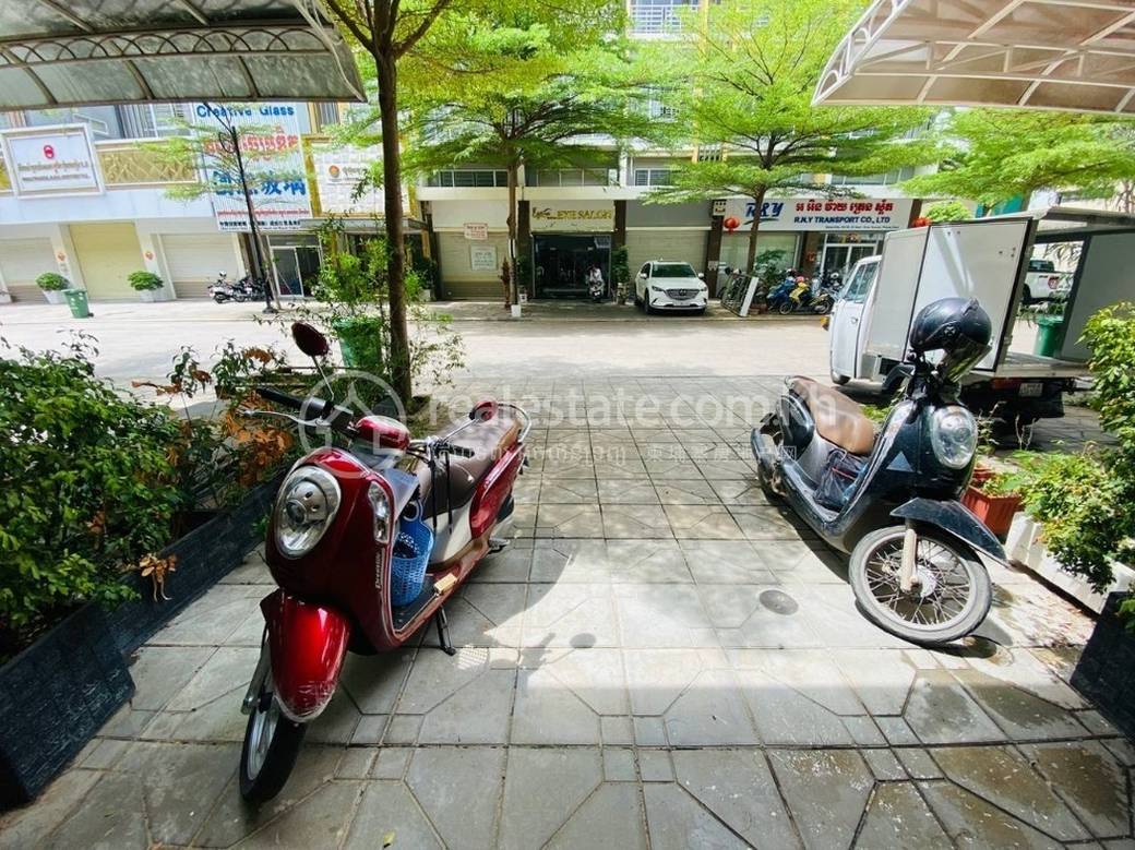Ou Baek K'am Shophouse For Sale in Ou Baek K'am