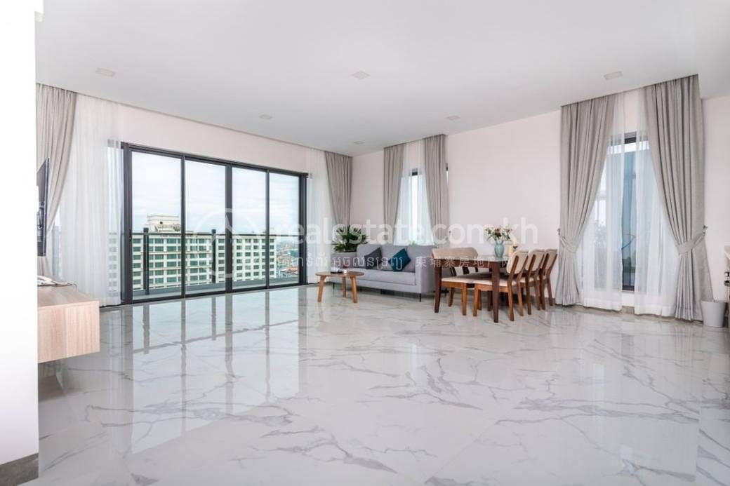 190 sqm Living Size Apartment For Rent in Boeng Keng Kang