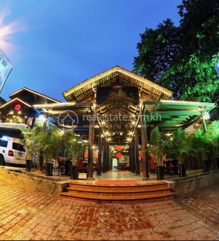 BKK 1 Shophouse For Rent in BKK 1