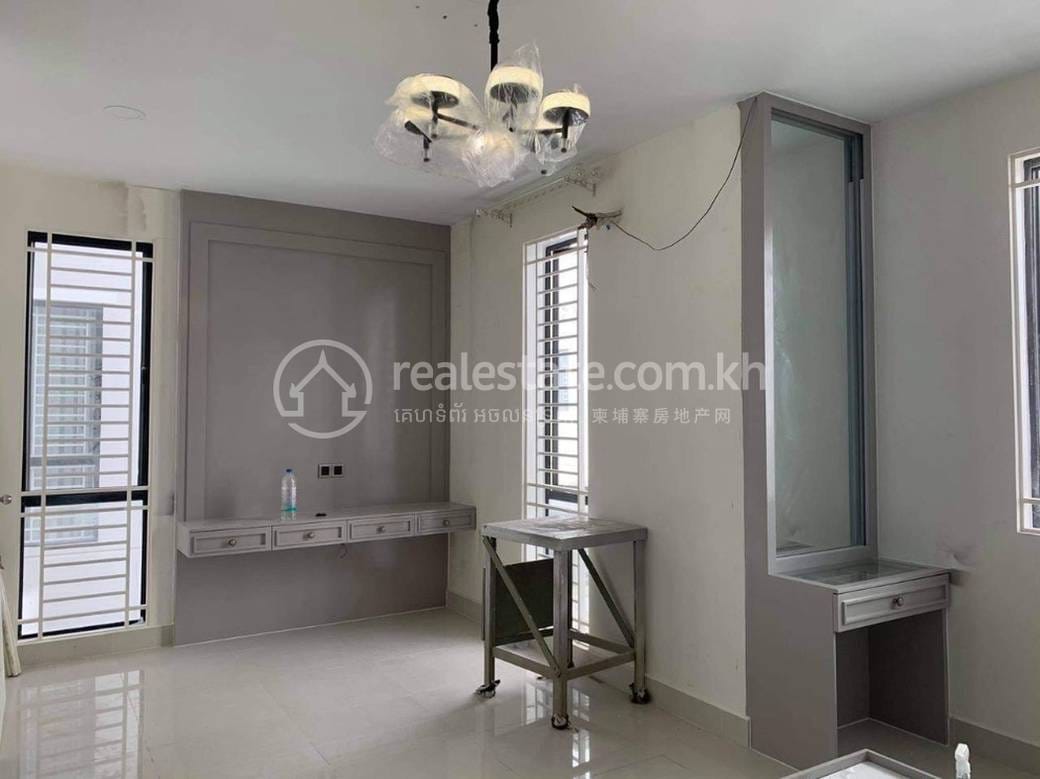 Meanchey Willa Na sprzedaż w Chak Angrae Kraom Meanchey $575,000