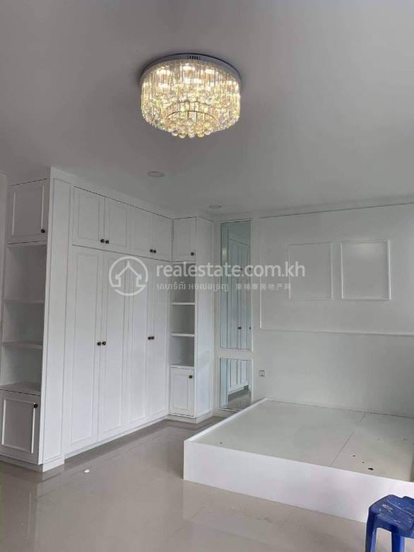$575,000 Willa