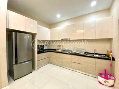  , ឃ្មួញ, សែនសុខ, ភ្នំពេញ