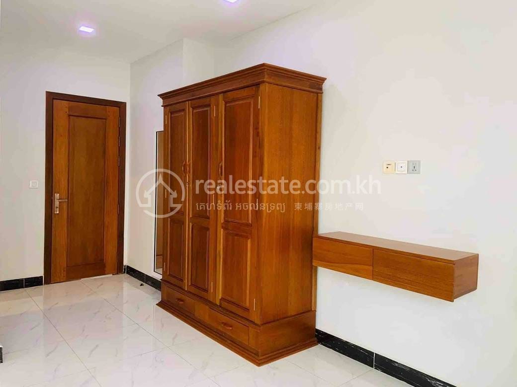60 sqm Living Size Apartment For Rent in Chamkarmon
