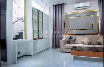 residential Villa for rent in Tuek Thla ID 214373