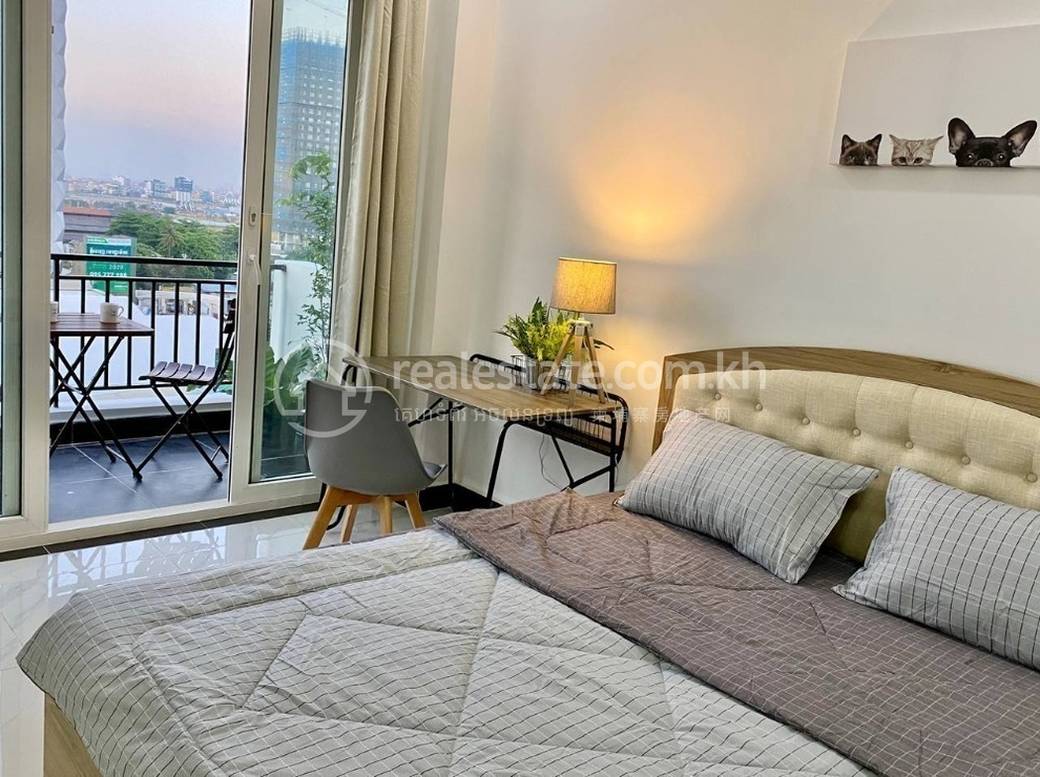 $450 Condo