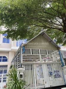 Flat House For Rent with 2 Parking Space