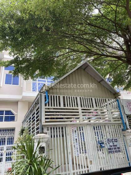 Flat House For Rent with 2 Parking Space