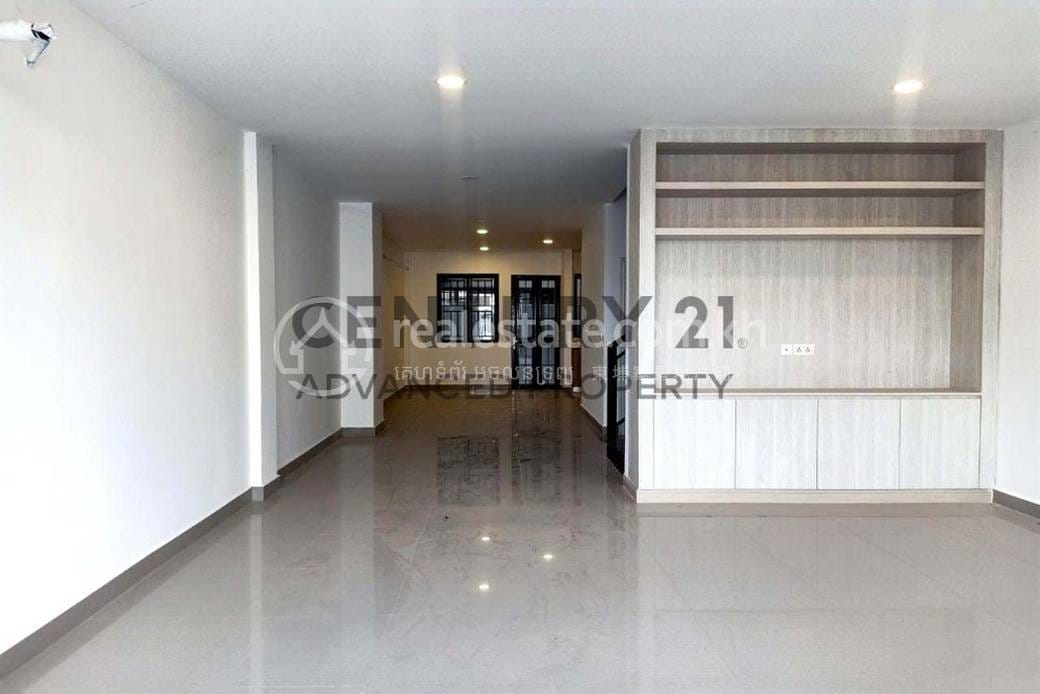 วิลล่า สำหรับขาย ใน Sen Sok $229,000