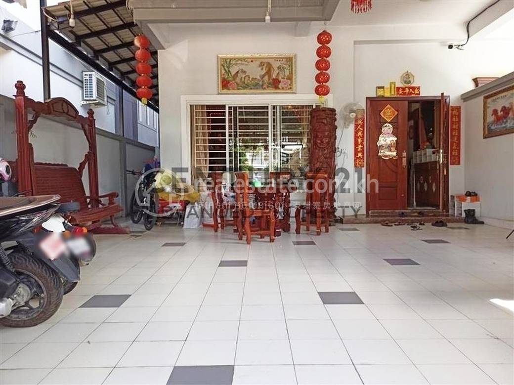 วิลล่าแฝด สำหรับขาย ใน Ta Khmau $299,000