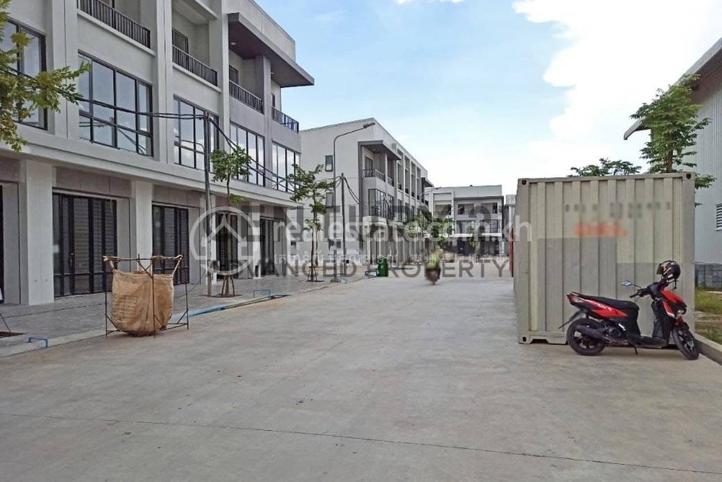 Dangkao ផ្ទះលក់ដូរ សំរាប់លក់ នៅDangkao