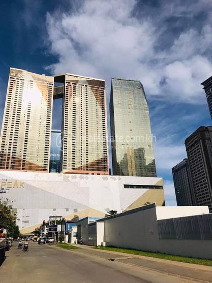 Chamkarmon公寓出租，位于Tonle BassacChamkarmon，价格$1,700