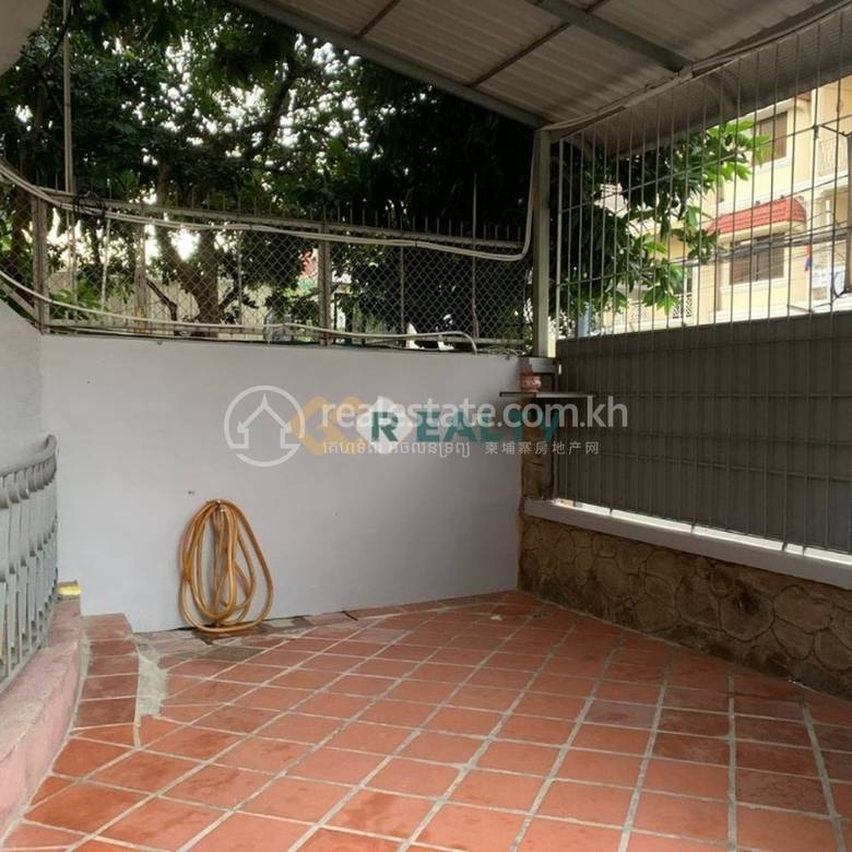 Daun Penh Vila K pronájmu in Daun Penh