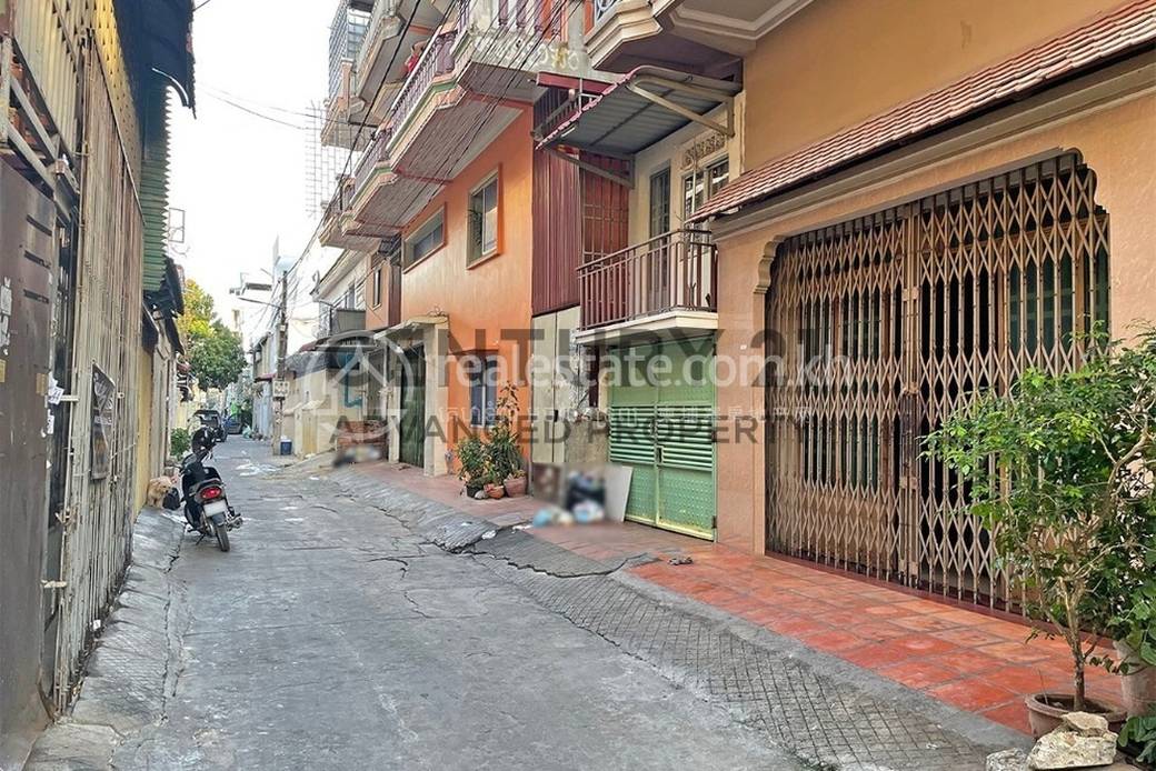 Toul Kork Flat House Na prodej in Toul Kork