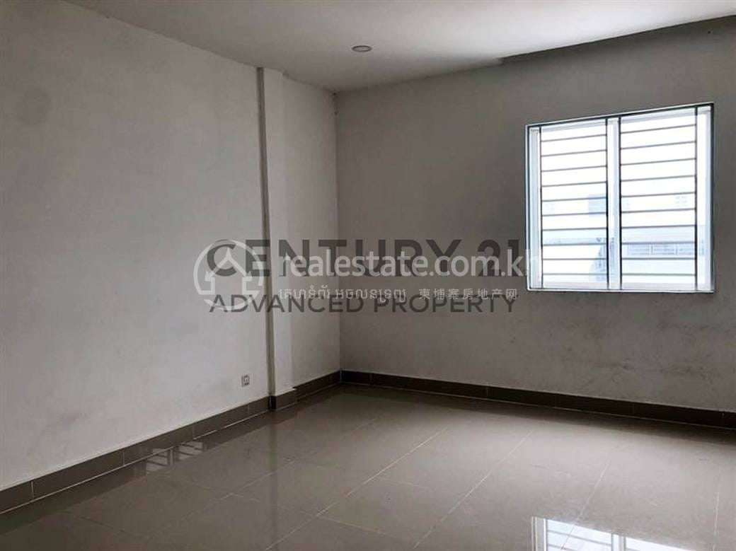 Dangkao Villa For Sale in Dangkao