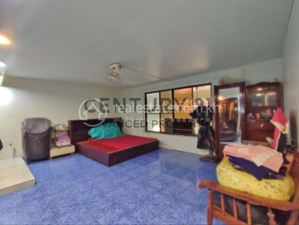4 Bedrooms Byt Na prodej for $450,000