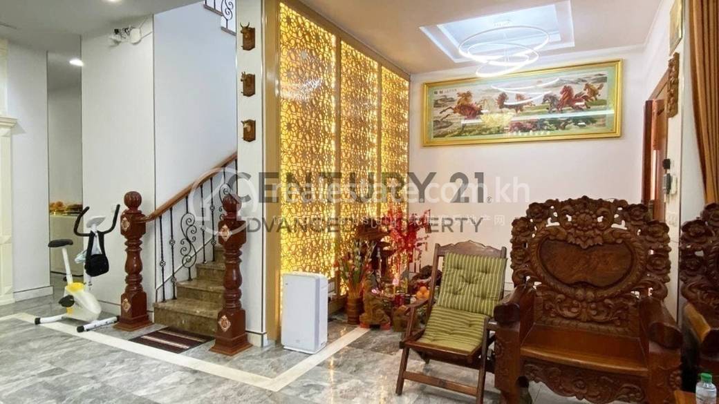 6卧室别墅出售，价格$980,000