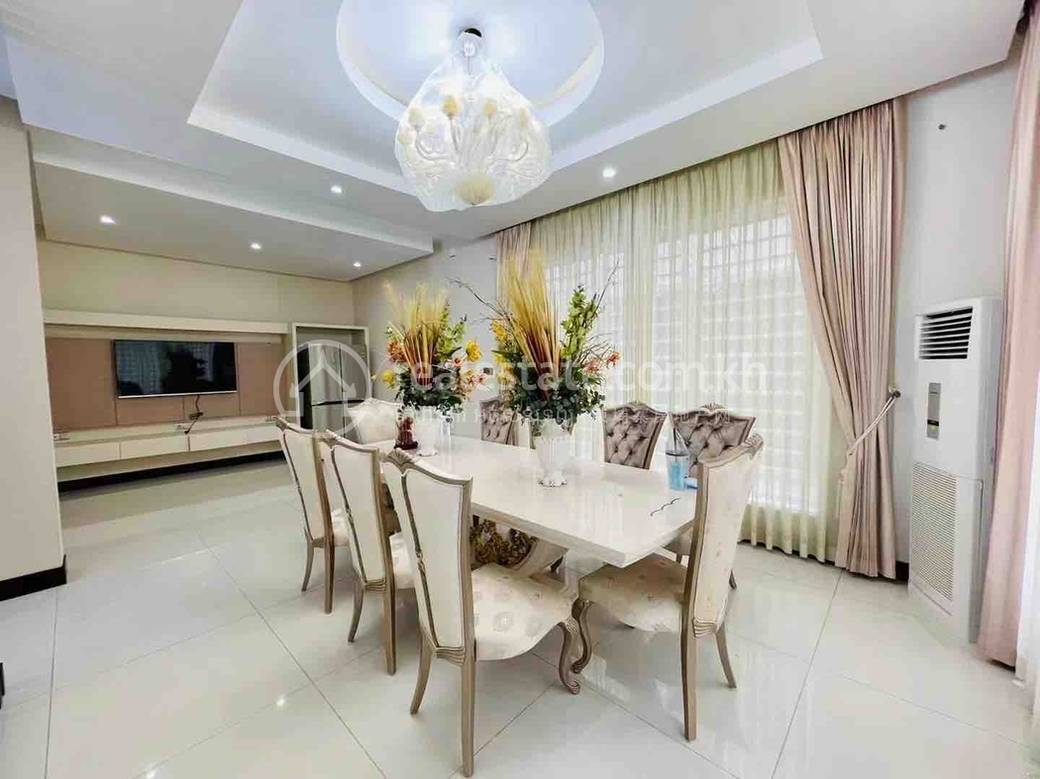 Villa For Rent in Chbar Ampov $7,000