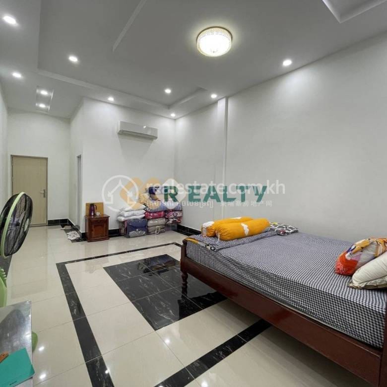 Condo Na wynajem o powierzchni mieszkalnej 124 m² w Chbar Ampov