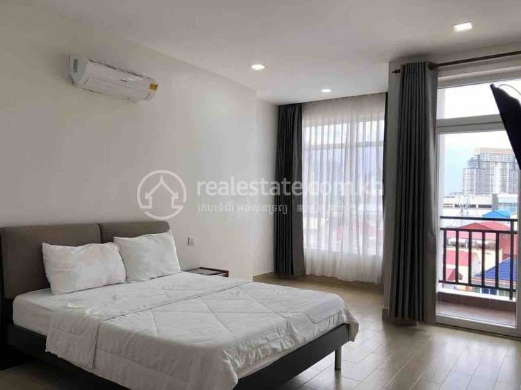 Flat For Rent in Tonle Bassac, Chamkarmon, Phnom Penh