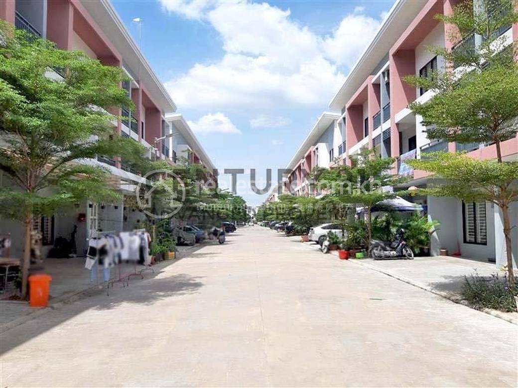 Villa For Sale in Sen Sok $135,000