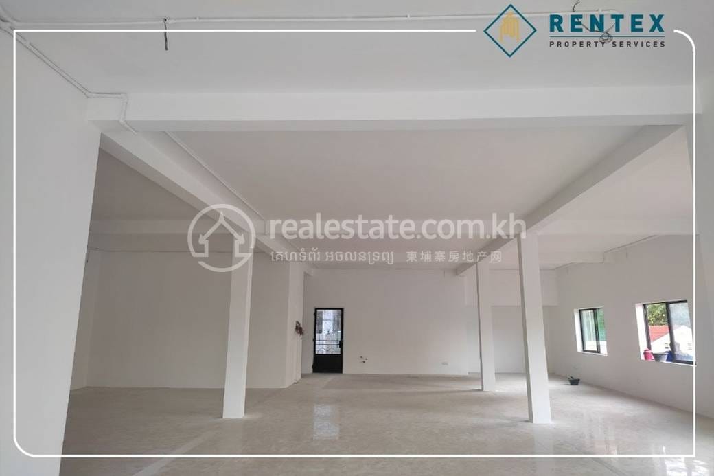 អាគារ សំរាប់ជួល នៅToul Kork តម្លៃ $6,500