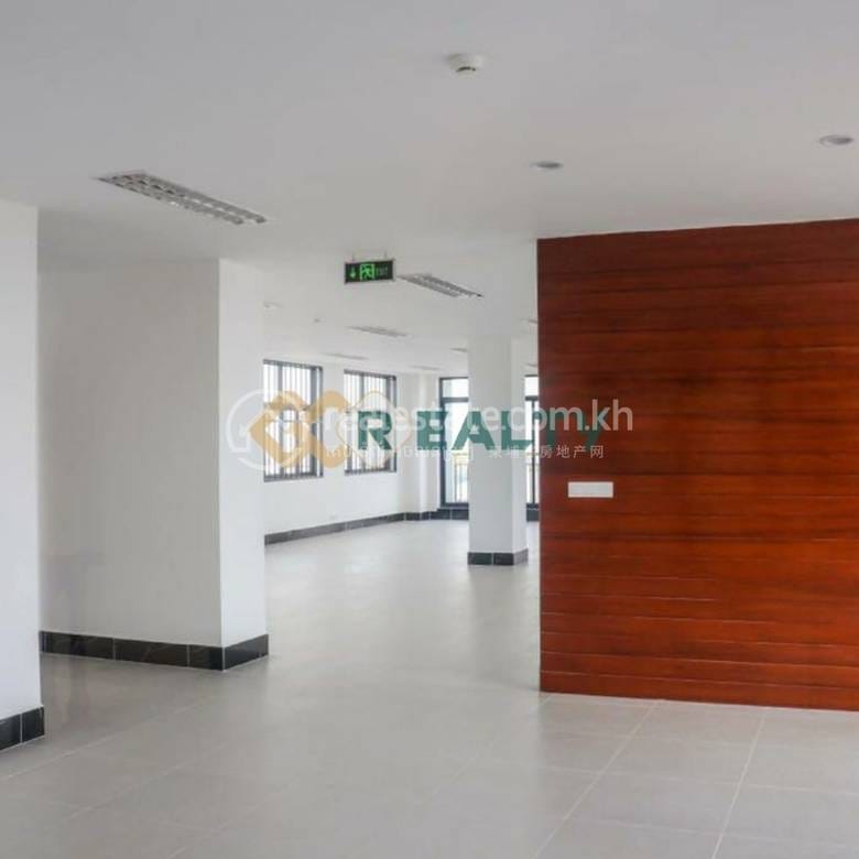 អាគារ សំរាប់លក់ នៅToul Kork តម្លៃ $5,600,000