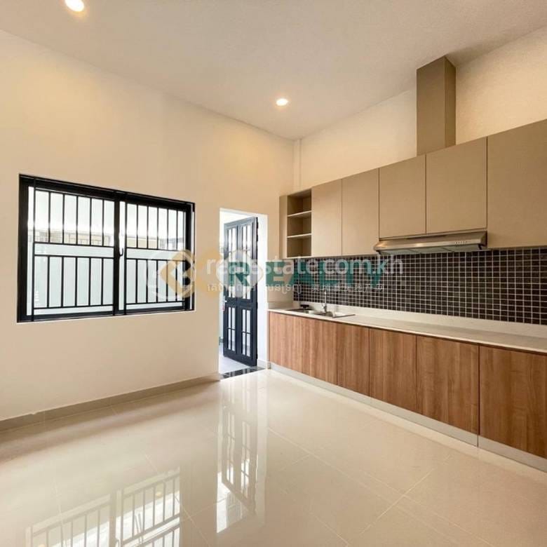 Shophouse Na prodej in Dangkao $185,000