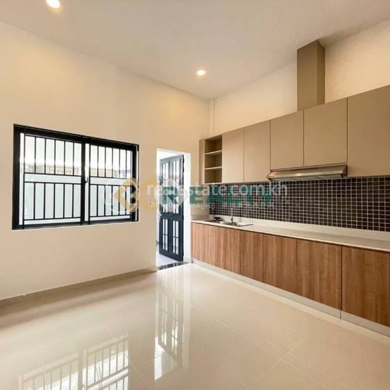 Shophouse Na prodej in Dangkao $185,000