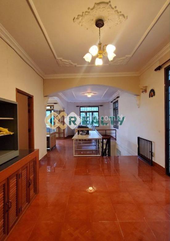 វីឡា សំរាប់ជួល នៅToul Kork តម្លៃ $2,000