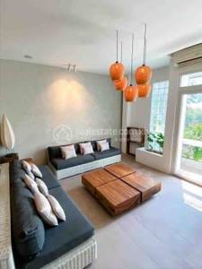 ផ្ទះល្វែង តម្លៃ $1,400