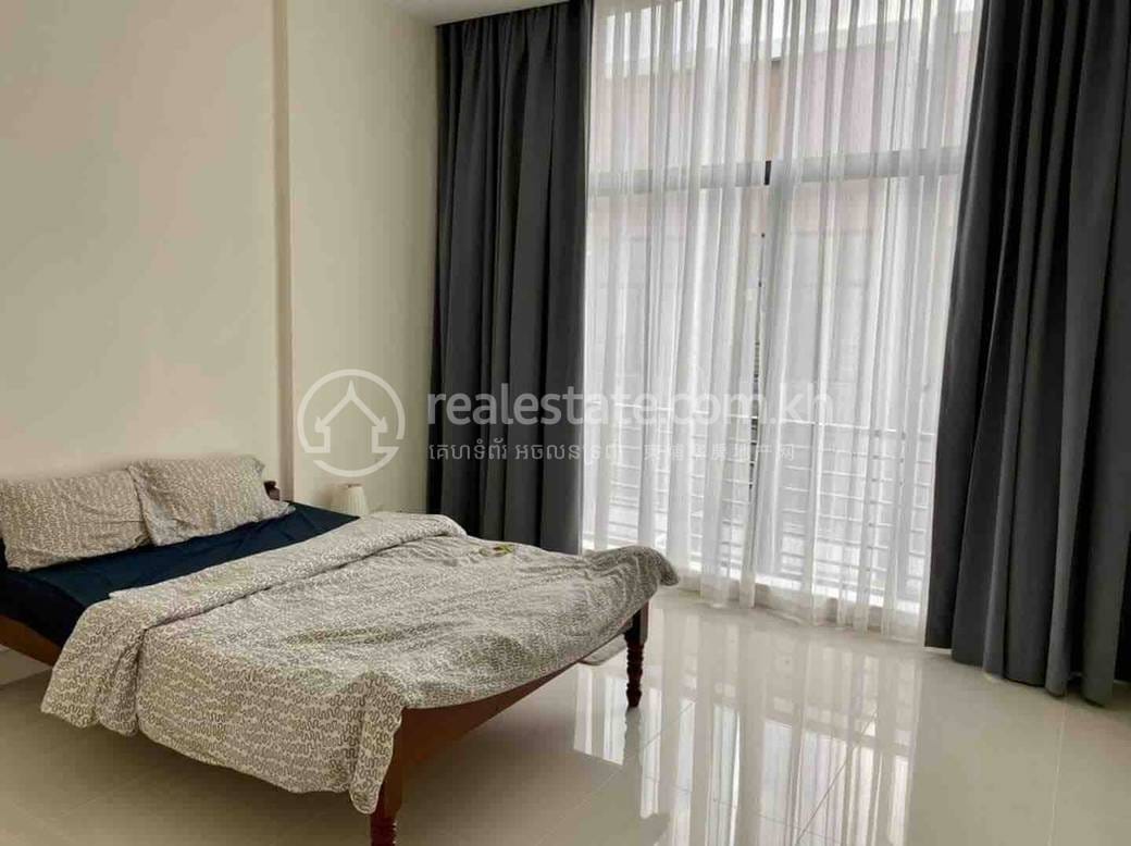 Chbar Ampov店屋出租，价格$600