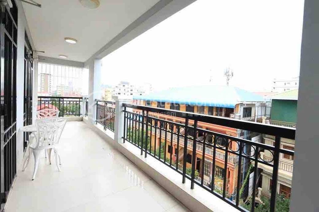 110 sqm Living Size Apartment For Rent in Chamkarmon