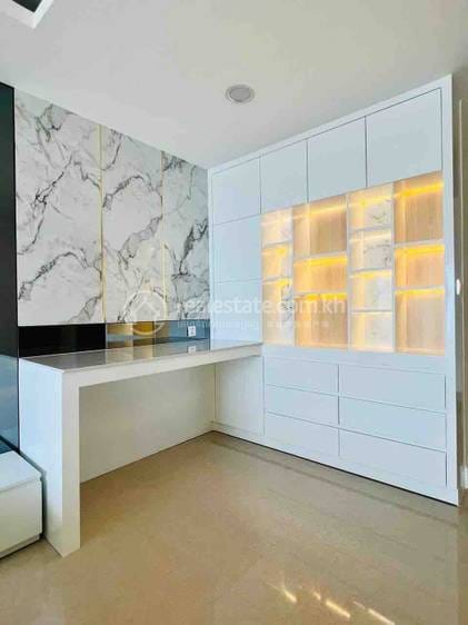 Condo For Sale in 7 Makara $190,000