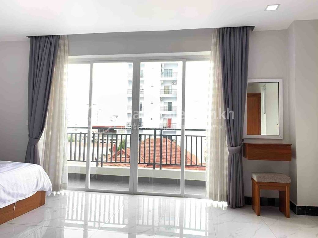 60 sqm Living Size Apartment For Rent in Chamkarmon