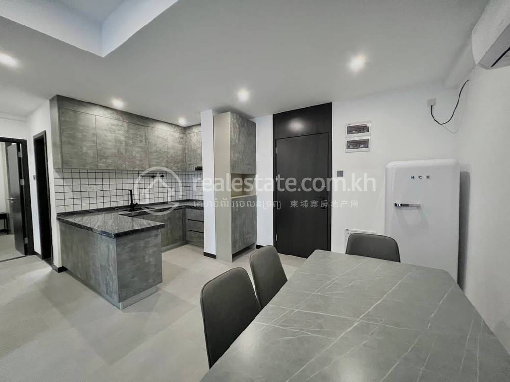 $1,200 Condo