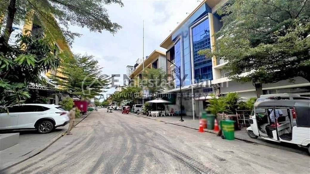 Sen Sok店屋出售，价格$250,000