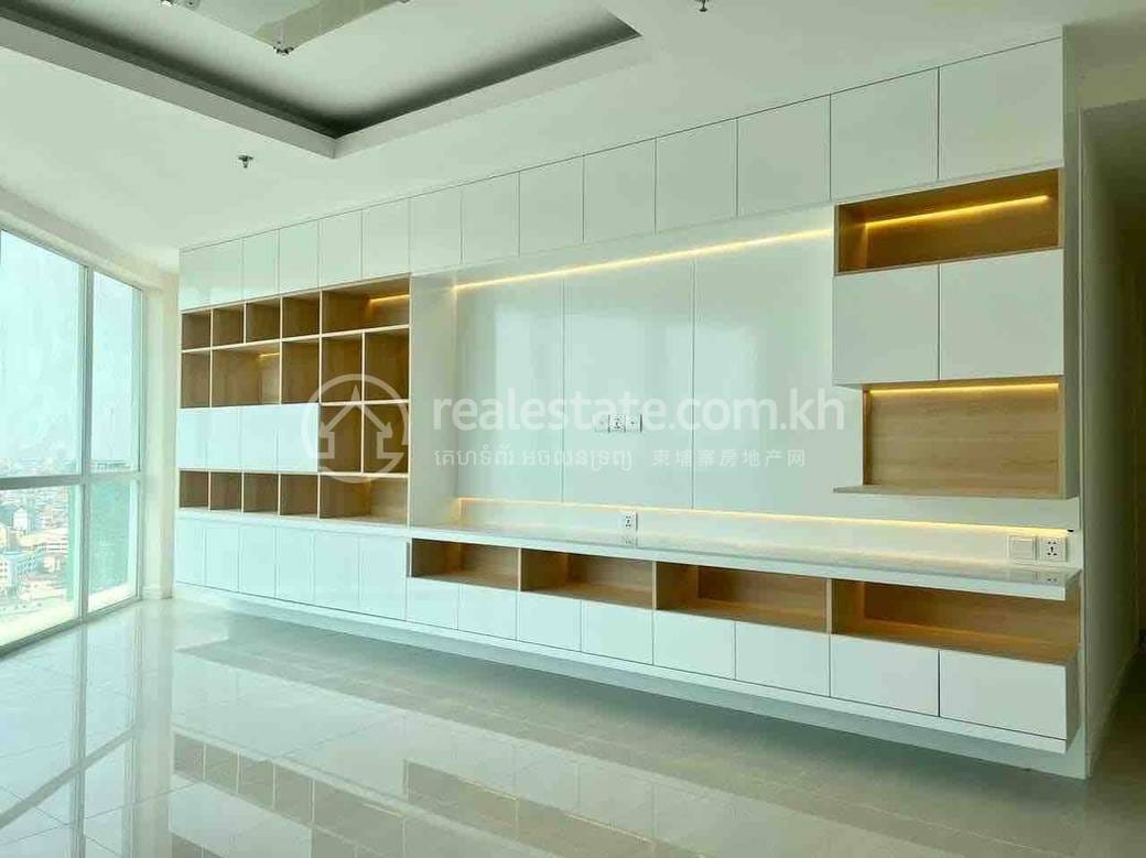 Condo Na prodej in 7 Makara $190,000