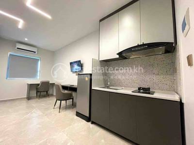ផ្ទះល្វែង តម្លៃ $300