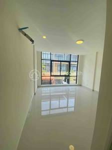 ផ្ទះលក់ដូរ For Sale & Rent នៅChbar Ampov តម្លៃ $165,000