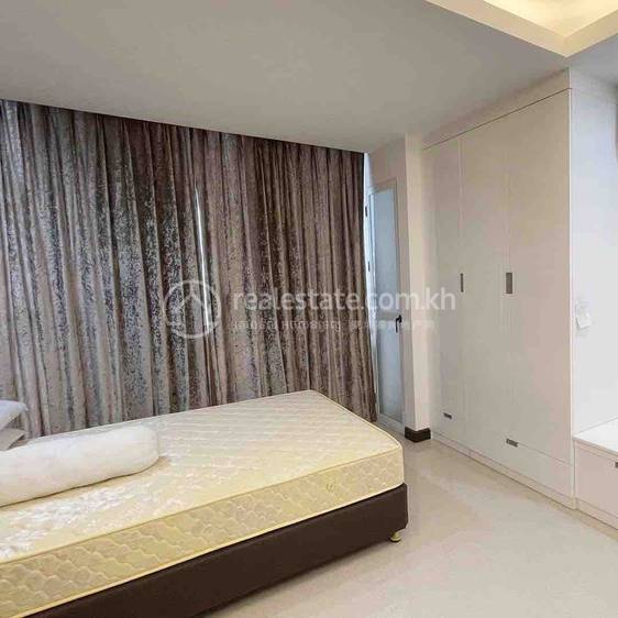 ខុនដូ សំរាប់ជួល នៅChamkarmon តម្លៃ $350