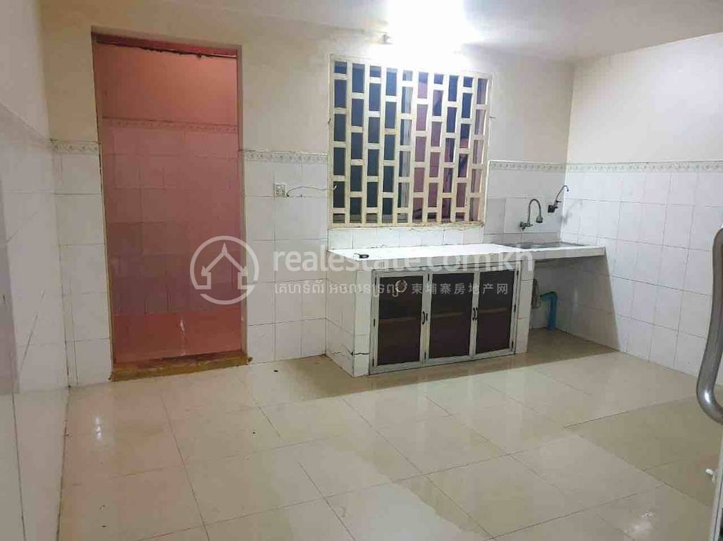 Boeng Keng Kang排屋出售，价格$219,900