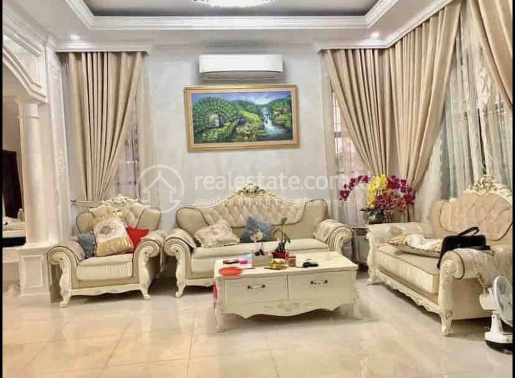 Villa Jumelle À louer à Nirouth, Chbar Ampov, Phnom Penh