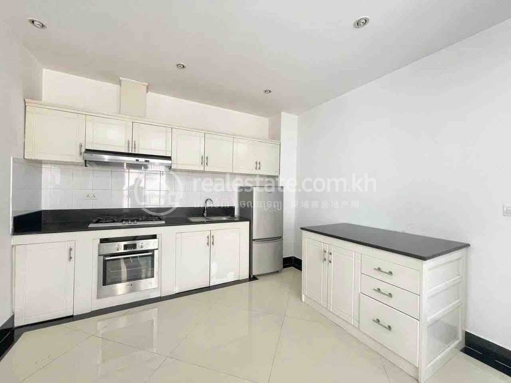 Appartement avec services À louer à Chamkarmon $550