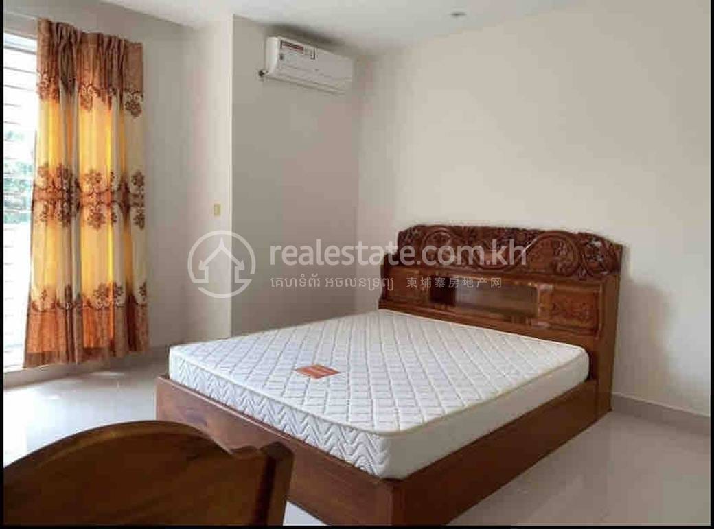 Chbar Ampov联排住宅出租，价格$600