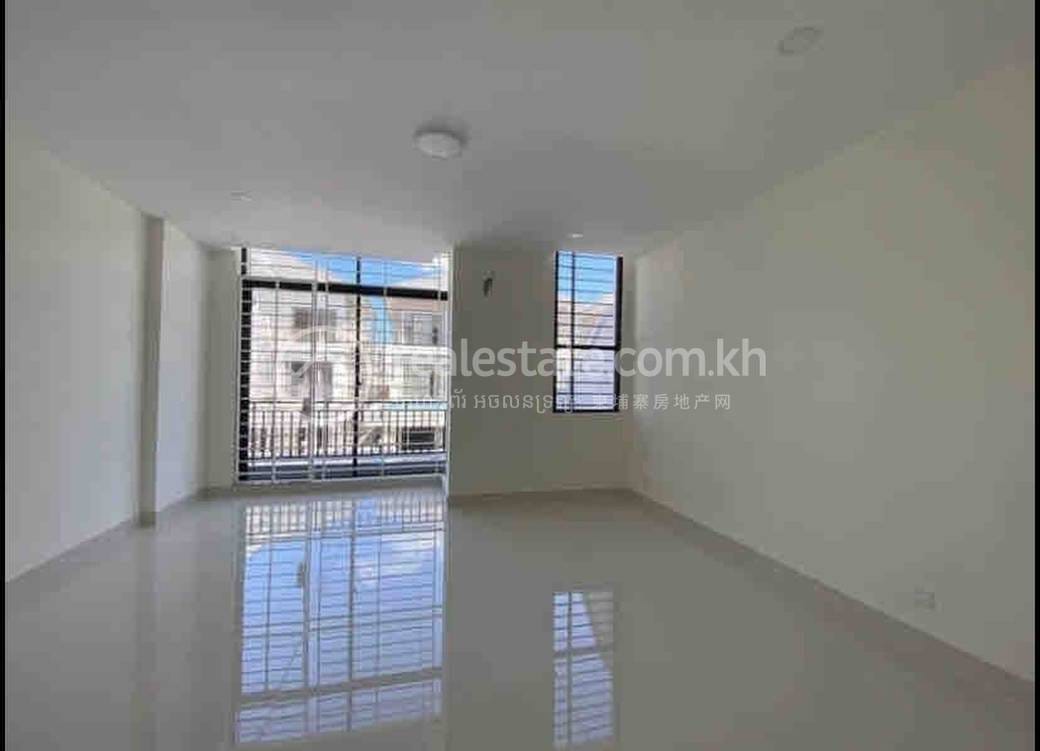 Chbar Ampov联排住宅出租，价格$600