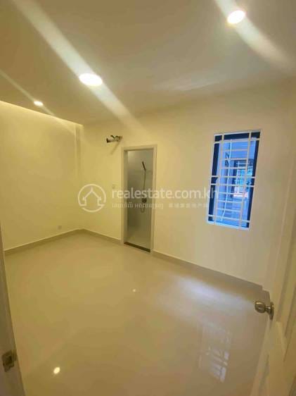 ផ្ទះលក់ដូរ For Sale & Rent នៅ និរោធ, ច្បារអំពៅ, ភ្នំពេញ